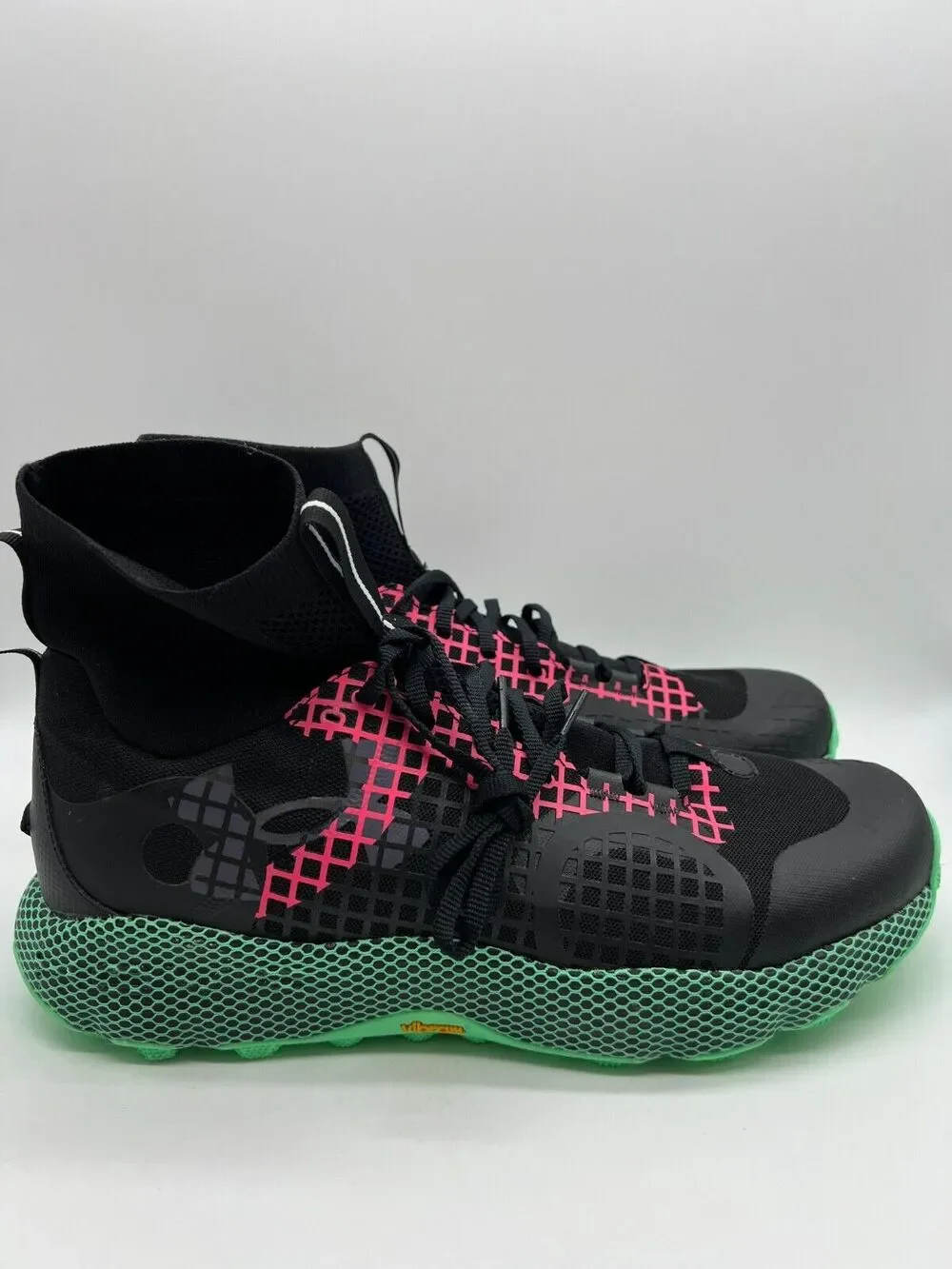 Under Armour HOVR Ridge Trek Black Chestnut Red Green 3025581-001 Men's Size 13